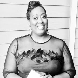 Meet your Posher, Yolanda